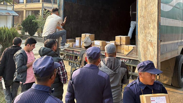 फागुन २१ निर्वाचन: मतपत्र भोलिसम्म सबै जिल्लामा पुग्ने