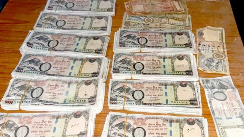 भारतमा नेपाली नक्कली नोट छाप्ने कारखानामा छापा, तीन नेपालीसहित १० जना पक्राउ