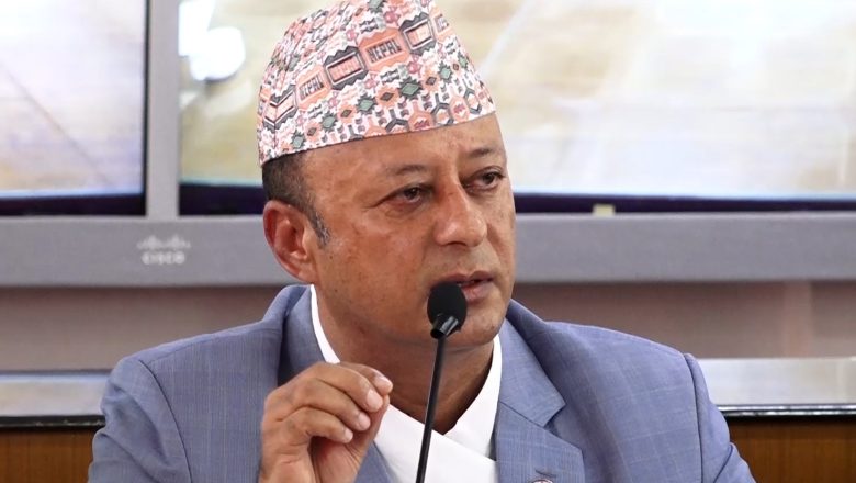 पूर्व ऊर्जा मन्त्री दीपक खड्का सीआईबीको नियन्त्रणमा