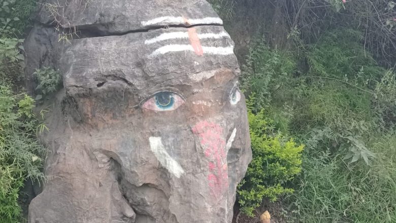 कीर्तिपुरमा ढुङ्गामै देखिन्छ गणेश भगवानको साक्षात् आकृति