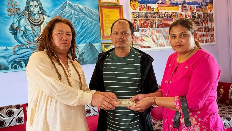 आगलागीपीडित धिताल परिवारलाई शिवशक्ति बाबाको ४१ हजार सहयोग